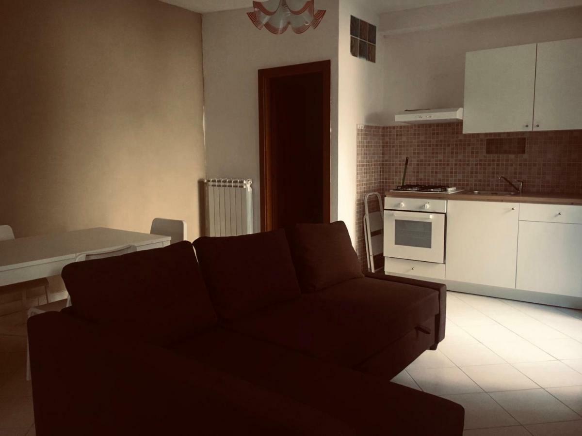 Bilocale In Centro Con Giardino Apartment Tagliacozzo Bagian luar foto